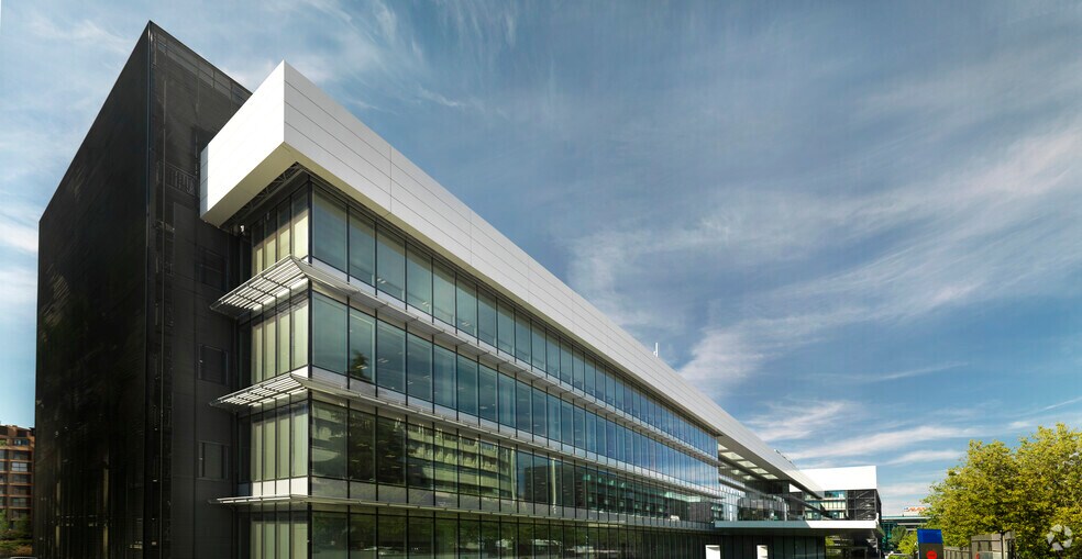 Calle Emilio Vargas, 6, Madrid, Madrid à louer - Photo du bâtiment - Image 2 de 7