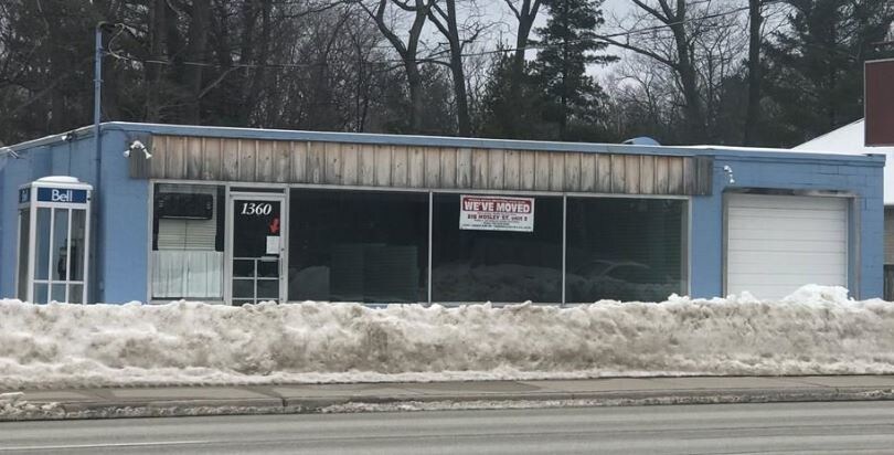 1360 Mosley St, Wasaga Beach, ON for sale - Building Photo - Image 1 of 1