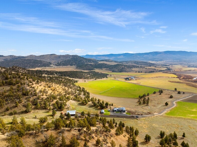 28000 SE Paulina Hwy, Prineville, OR à vendre - Photo du bâtiment - Image 3 de 50