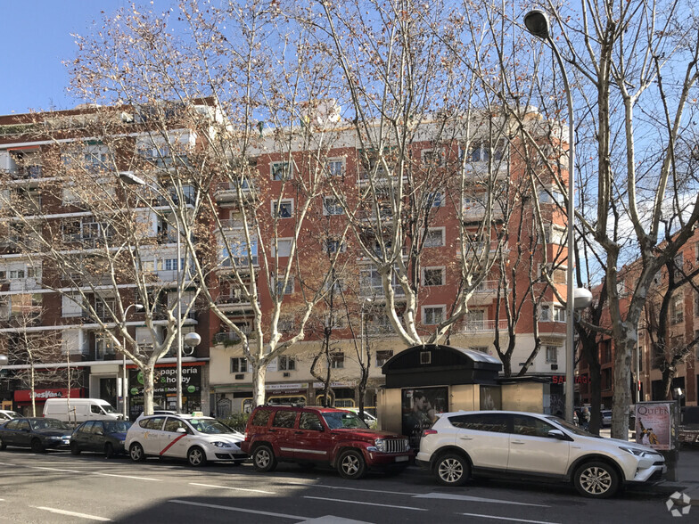 Multifamily in Madrid, MAD for sale - Building Photo - Image 1 of 1