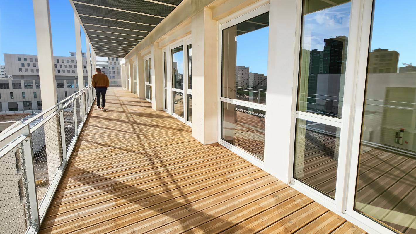 Office in Ivry-sur-Seine for lease Building Photo- Image 1 of 10
