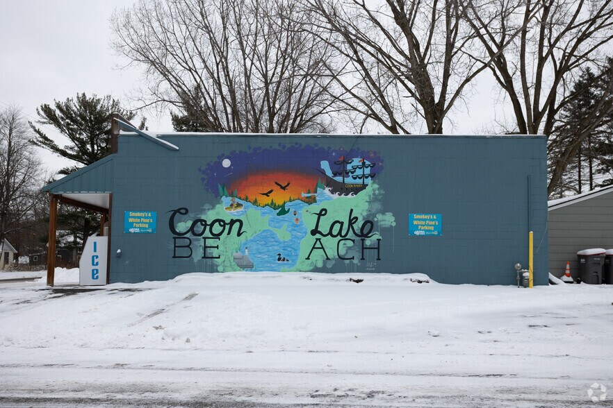 515 Lincoln Dr, Wyoming, MN à vendre - Photo du bâtiment - Image 2 de 2