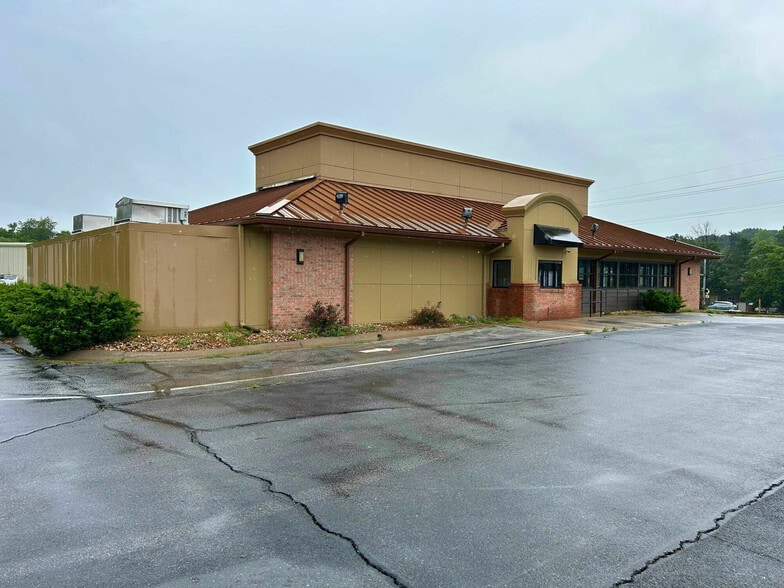 648 S Neosho Blvd, Neosho, MO for sale - Building Photo - Image 3 of 12