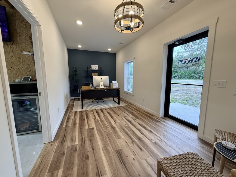 670 US 301 Hwy, Jesup, GA à vendre - Hall d’entrée - Image 2 de 8