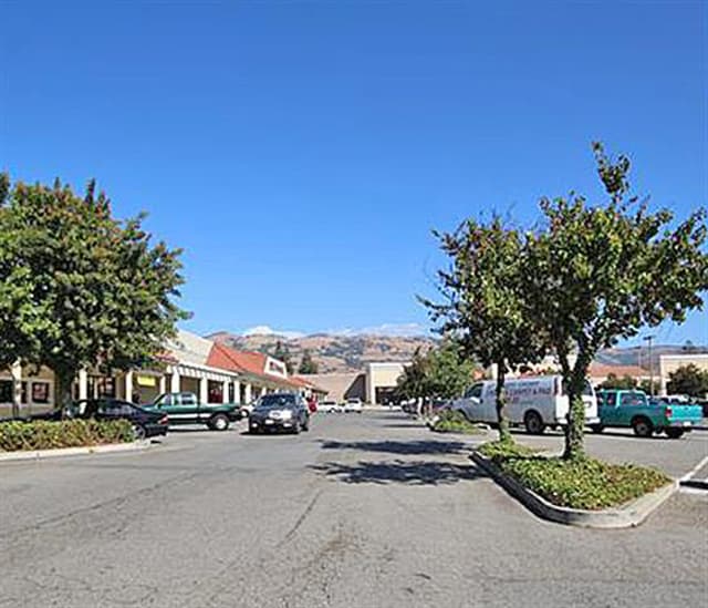 3202-3276 S White Rd, San Jose, CA à louer Photo intérieure- Image 1 de 5