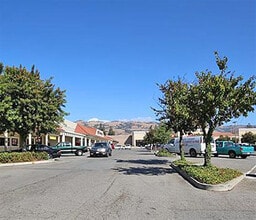 3202-3276 S White Rd, San Jose, CA à louer Photo intérieure- Image 1 de 5