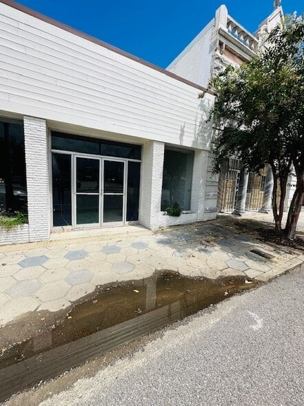 110 S Grant St, Fitzgerald, GA for sale - Building Photo - Image 3 of 7