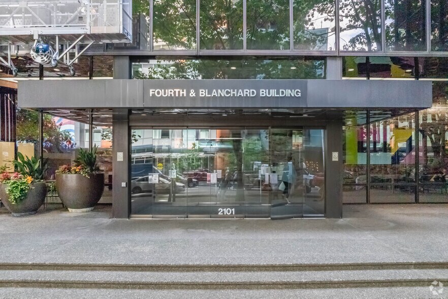 2101-2121 4th Ave, Seattle, WA à louer - Photo du bâtiment - Image 2 de 5