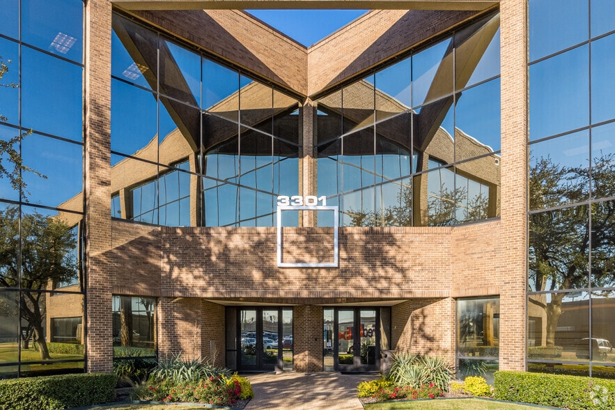 3301 Airport Fwy, Bedford, TX for lease - Building Photo - Image 3 of 9