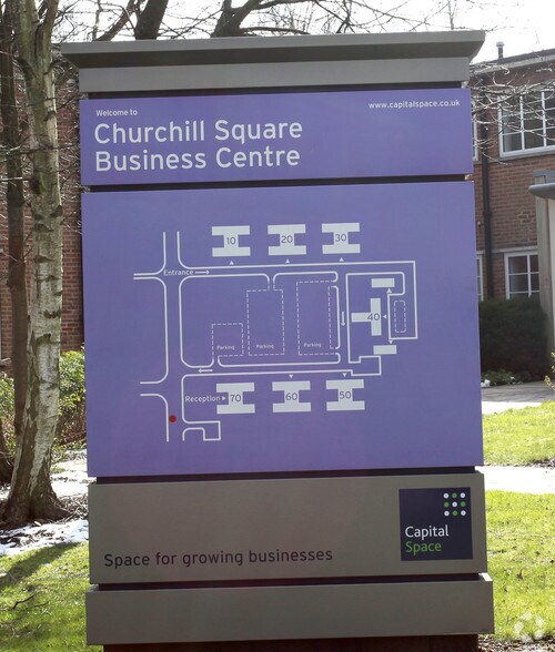 70 Churchill Sq, West Malling à louer - Photo du bâtiment - Image 3 de 4