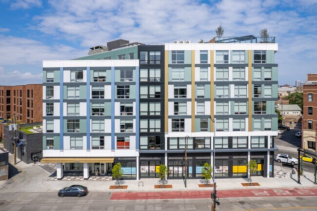 Plus de détails pour 1122 W Chicago Ave, Chicago, IL - Commerce de détail à louer