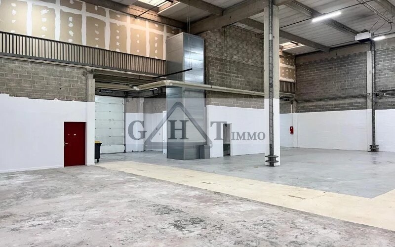 Industrial in Sarcelles for lease - Building Photo - Image 2 of 6