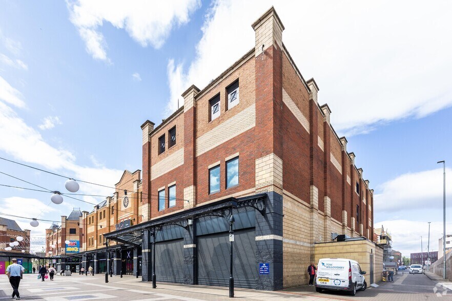 Newport Cres, Middlesbrough à louer - Photo du bâtiment - Image 2 de 4