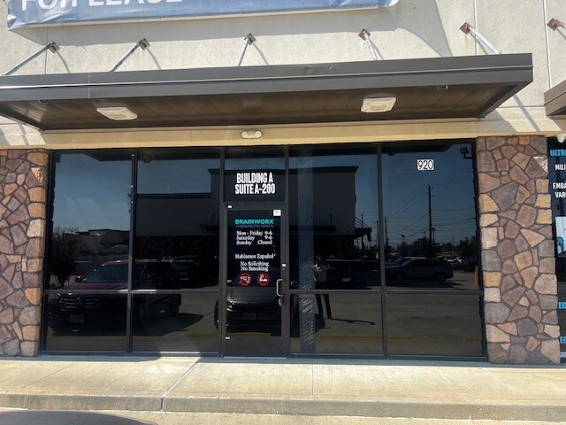 920 E Little York Rd, Houston, TX for lease - Building Photo - Image 1 of 28