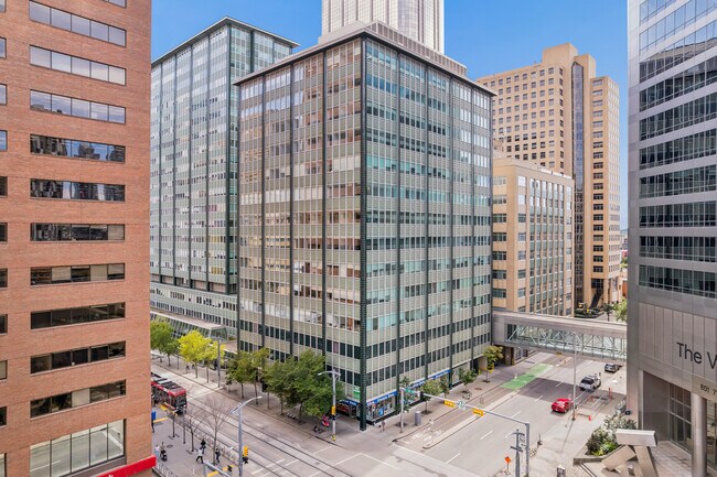 Plus de détails pour 727 7th Ave SW, Calgary, AB - Bureau à louer