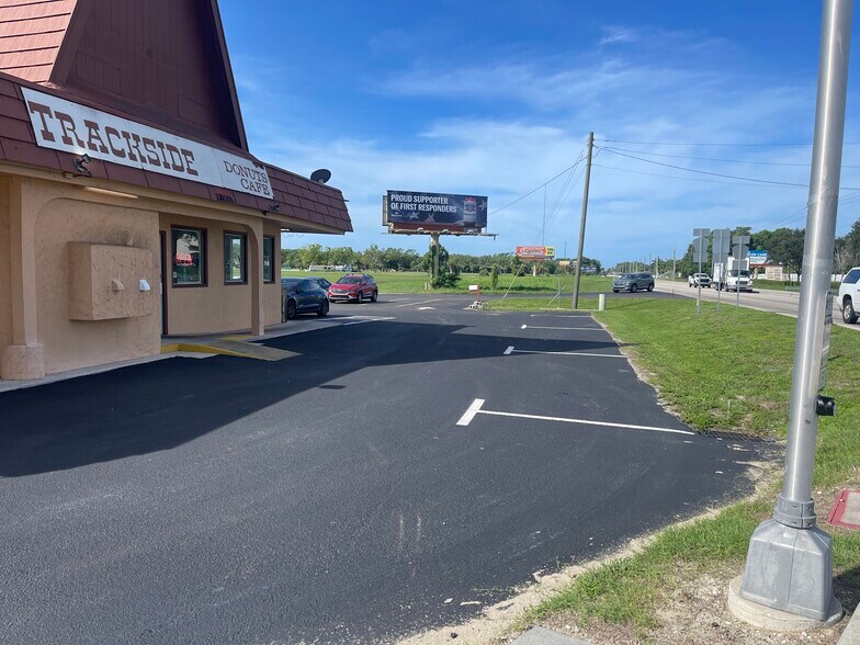 28001 Old 41 Rd, Bonita Springs, FL à vendre - Photo du bâtiment - Image 3 de 6