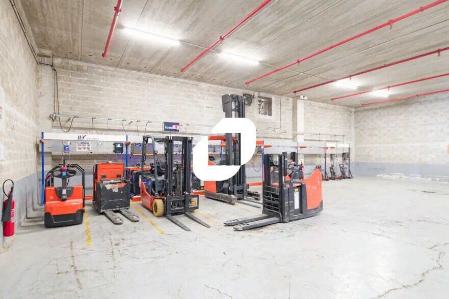 Industrial in Bollène for lease - Interior Photo - Image 3 of 8