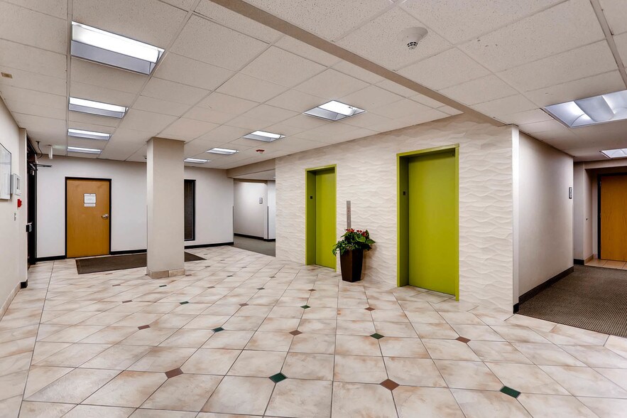 2490 W 26th Ave, Denver, CO à louer - Photo intérieure - Image 3 de 6