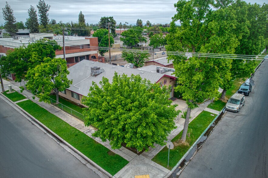 3311-3315 E Sierra Madre Ave, Fresno, CA à vendre - Photo du bâtiment - Image 1 de 40