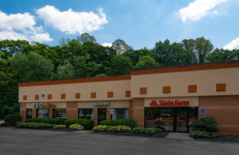 2800-2822 Golden Mile Hwy, Pittsburgh, PA for lease - Building Photo - Image 3 of 6