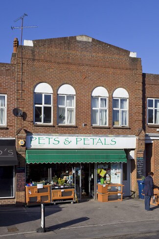 Plus de détails pour 9 Dunyeats Rd, Broadstone - Commerce de détail à louer