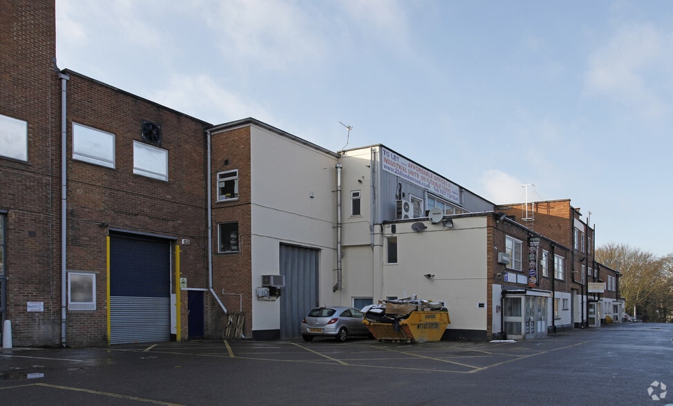 224 London Rd, St Albans for lease - Building Photo - Image 2 of 5