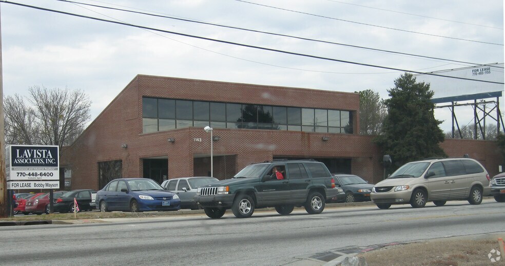 1143 West Ave SW, Conyers, GA à louer - Photo du bâtiment - Image 2 de 4