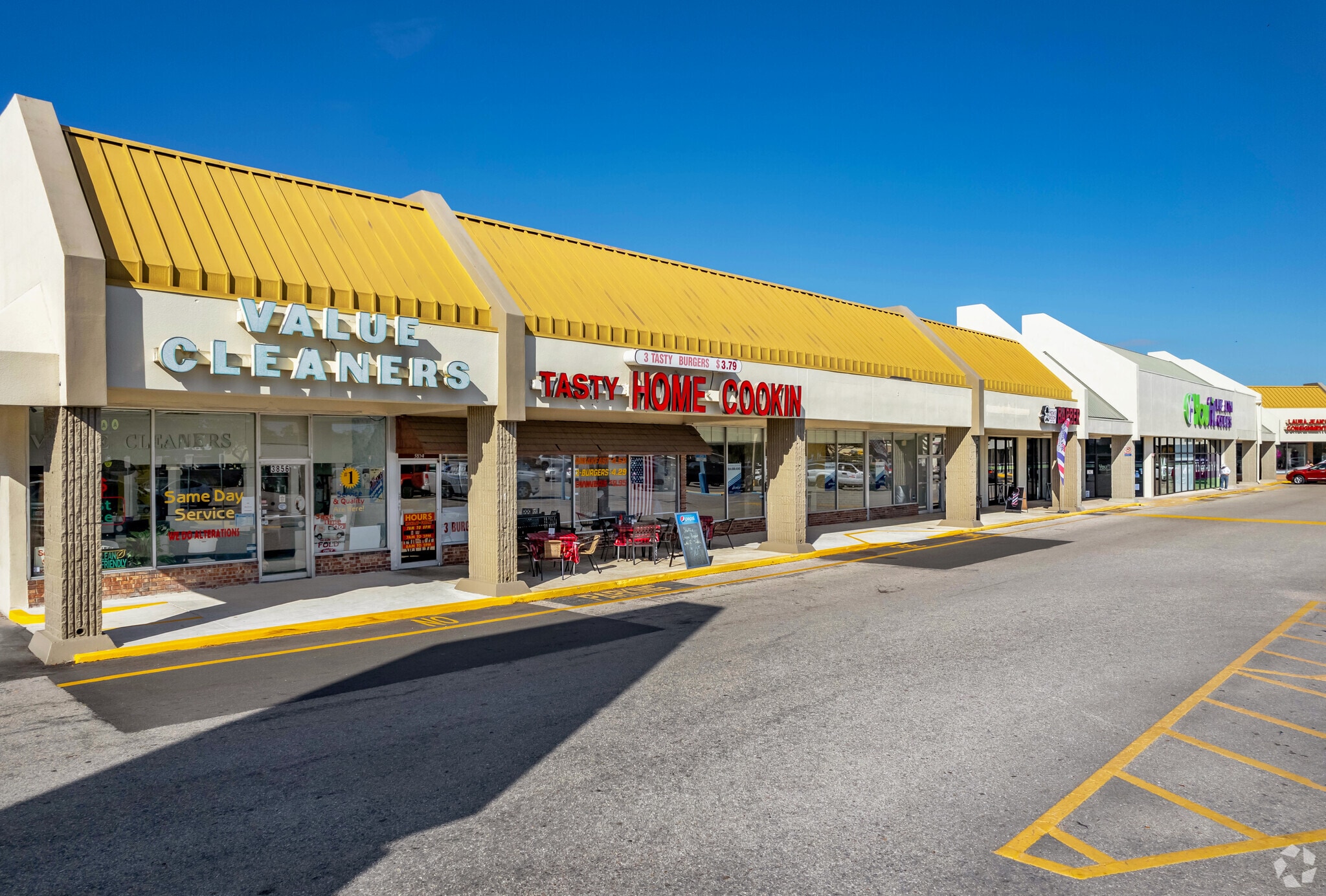 3820 S Tuttle Ave, Sarasota, FL à louer Photo principale- Image 1 de 5