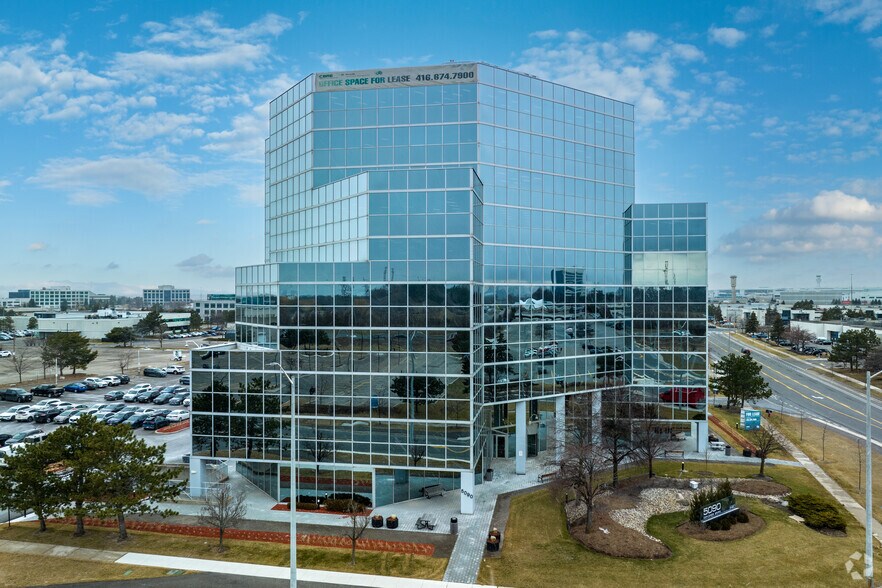 5090 Explorer Dr, Mississauga, ON à louer - Photo du bâtiment - Image 2 de 3