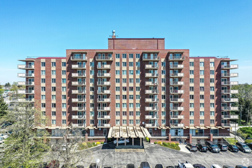 2100 E High St, Springfield, OH for lease - Building Photo - Image 3 of 30