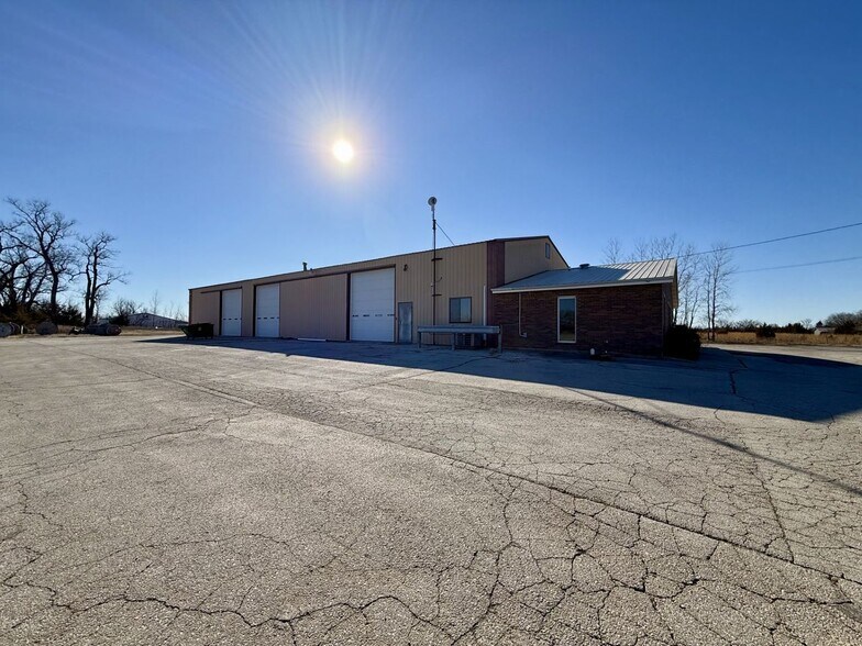 515 Main st, Gas, KS à vendre - Photo du bâtiment - Image 2 de 7