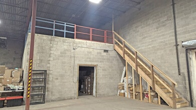 1011 Hubrey Rd, London, ON for lease Building Photo- Image 2 of 7