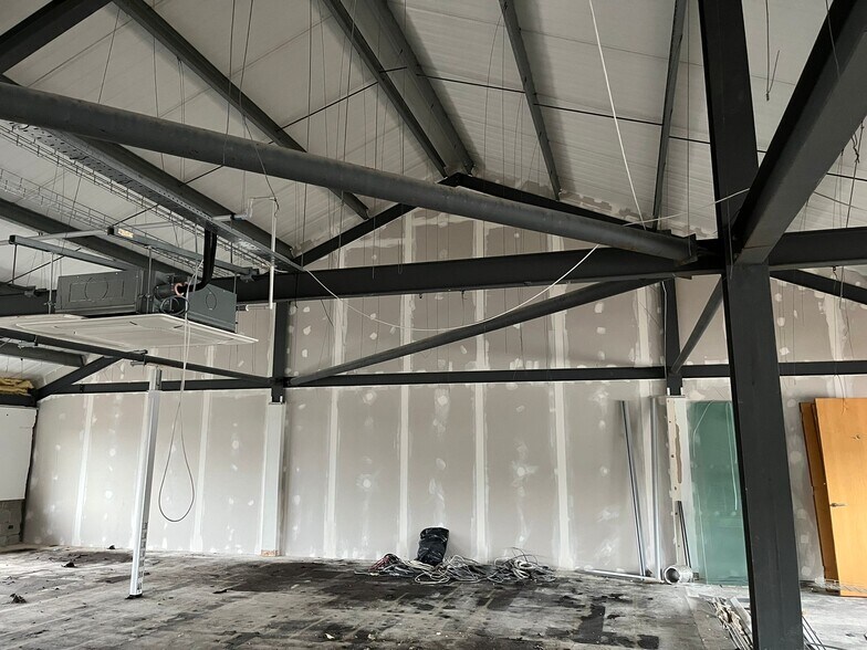 Wilkinson Rd, Cirencester à louer - Photo du bâtiment - Image 2 de 5