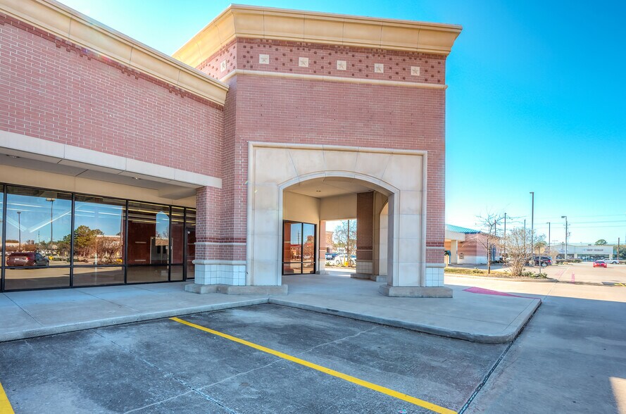 12120-12234 Jones Rd, Houston, TX à louer - Photo du bâtiment - Image 2 de 11