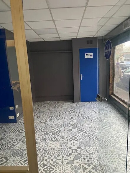 Retail in Issy-les-Moulineaux for sale - Building Photo - Image 3 of 7