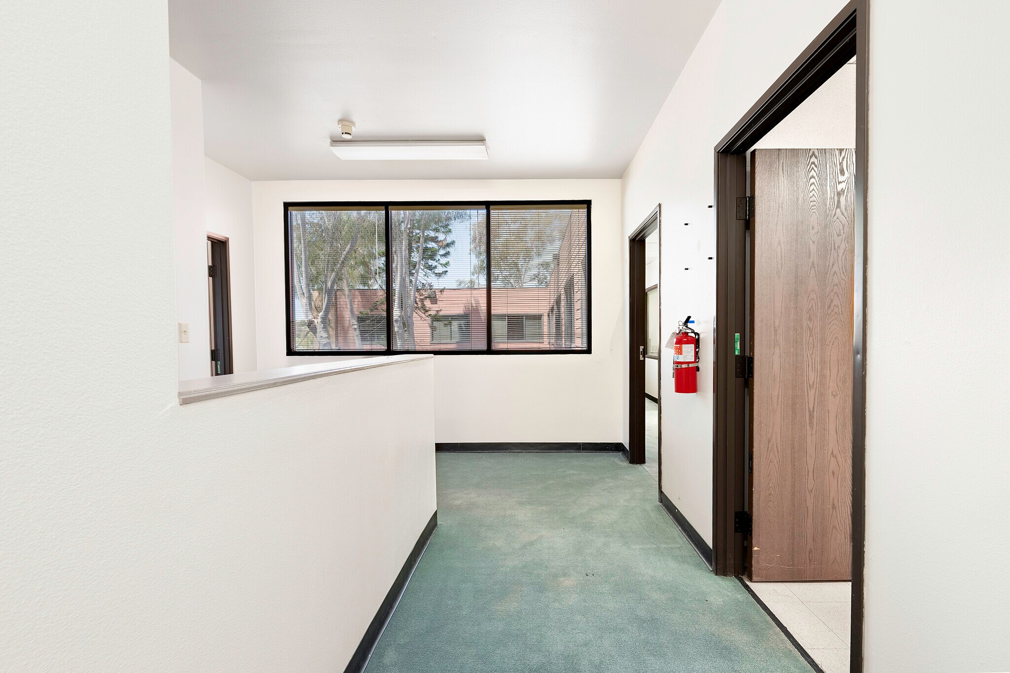 1982-1984 Obispo Ave, Signal Hill, CA for lease Interior Photo- Image 1 of 6