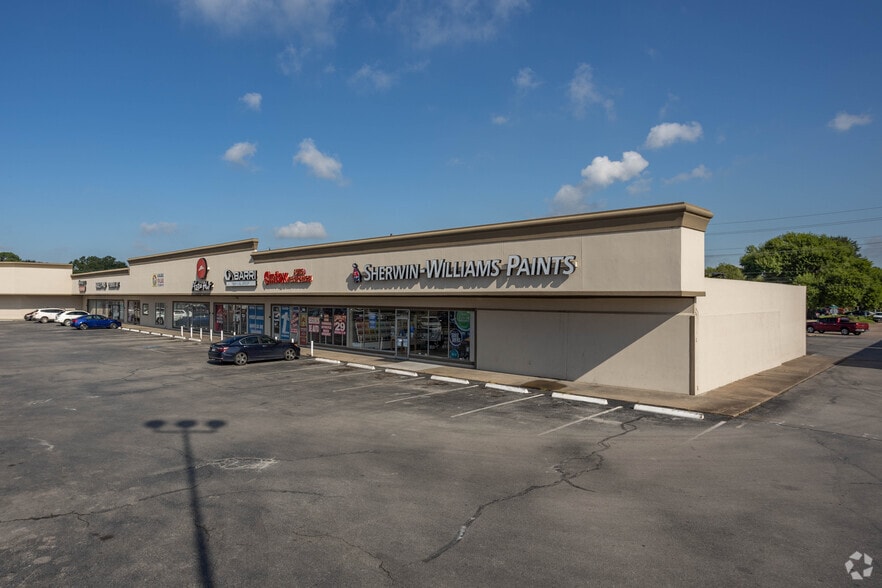 2010 Richey St, Pasadena, TX for lease - Primary Photo - Image 1 of 6