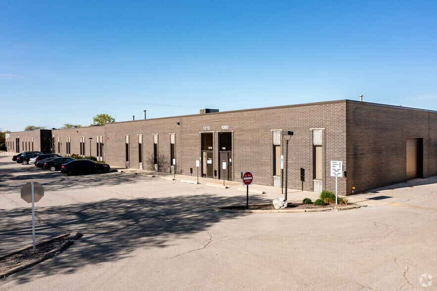 1026-1100 National Pky, Schaumburg, IL à louer - Photo du bâtiment - Image 2 de 13