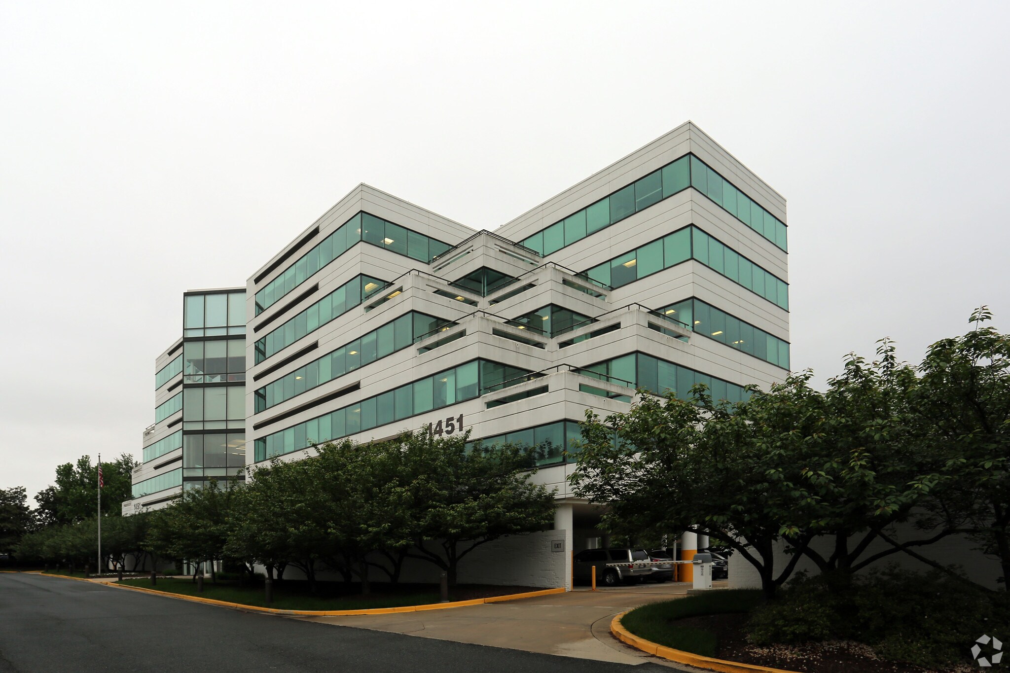 1451 Rockville Pike, Rockville, MD à louer Photo du bâtiment- Image 1 de 19