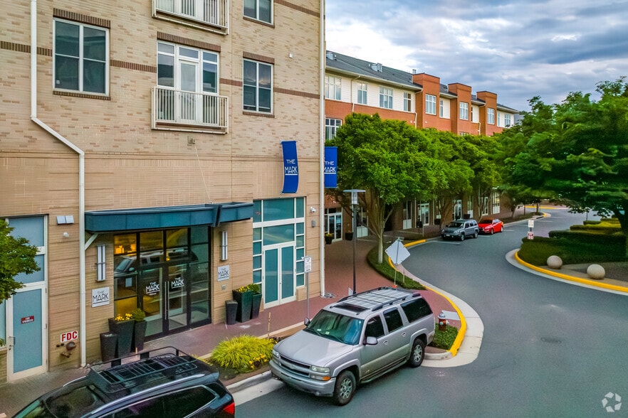 2323 Dulles Station Blvd, Herndon, VA à louer - Photo du bâtiment - Image 3 de 12