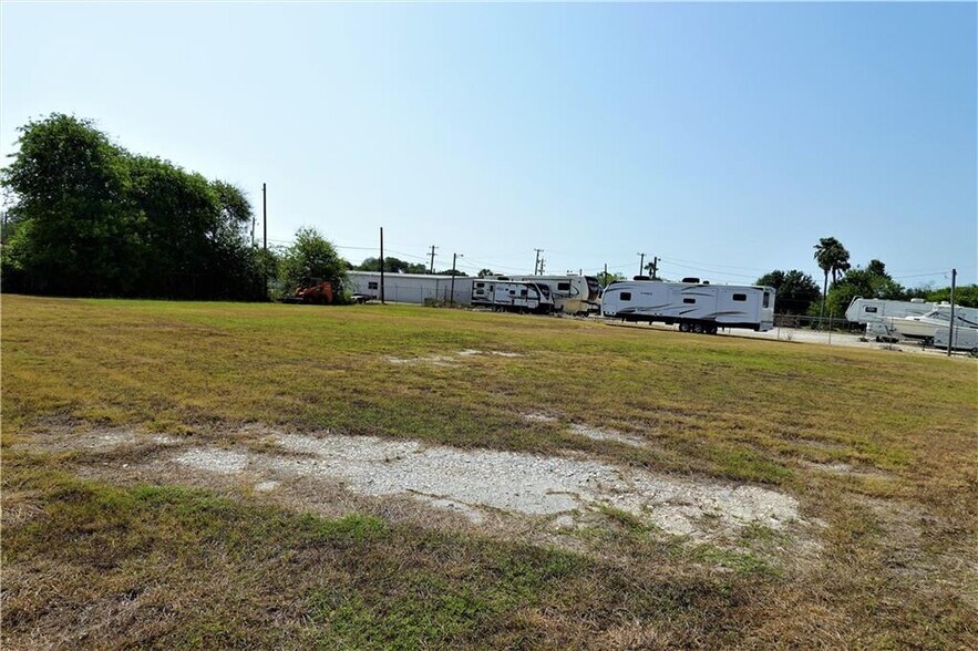 Houston & 5th, Portland, TX for sale - Building Photo - Image 2 of 2