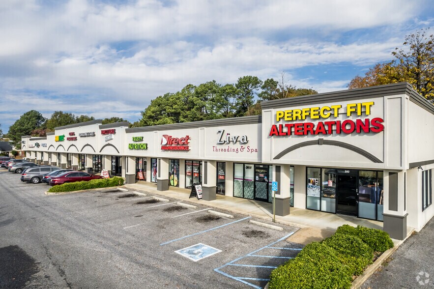 562 Goodman Rd E, Southaven, MS à louer - Photo principale - Image 2 de 5