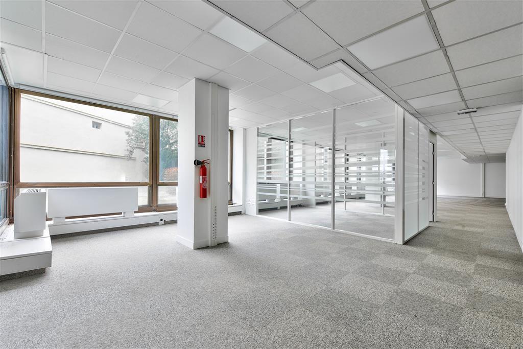 Office in Saint-Cloud for sale Building Photo- Image 1 of 10