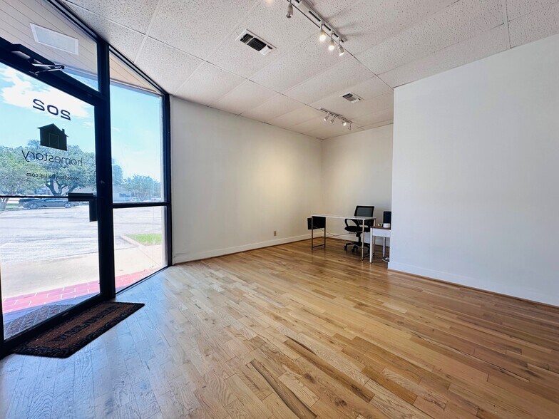 11857 Judd Ct, Dallas, TX à louer - Photo intérieure - Image 3 de 7