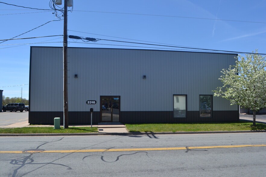2310 N 3rd St, Wausau, WI à vendre - Photo du bâtiment - Image 2 de 10