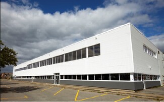 Plus de détails pour 2995-2999 Boul Le Corbusier, Laval, QC - Industriel/Logistique à louer