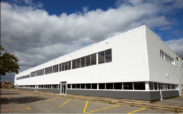 2995-2999 Boul Le Corbusier, Laval, QC for lease - Building Photo - Image 1 of 7