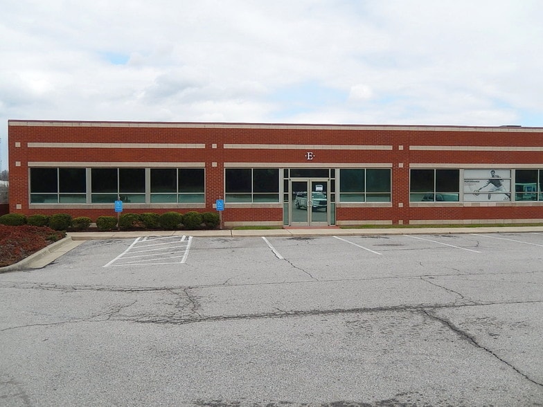 125 Executive Dr, Danville, VA for sale - Building Photo - Image 2 of 20
