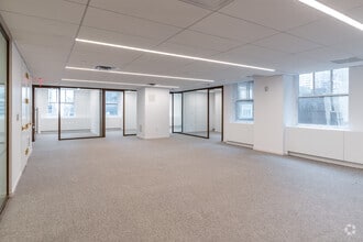 122 E 42nd St, New York, NY for lease Interior Photo- Image 2 of 4