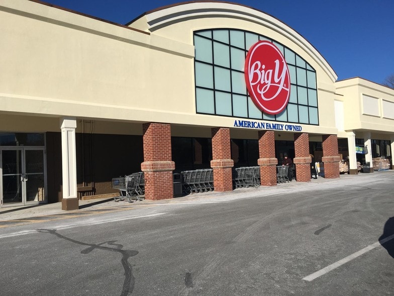 1021-1041 S Main St, Cheshire, CT for lease - Building Photo - Image 2 of 8
